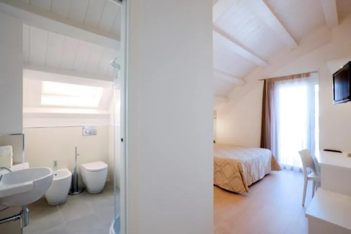 Hotel Lux