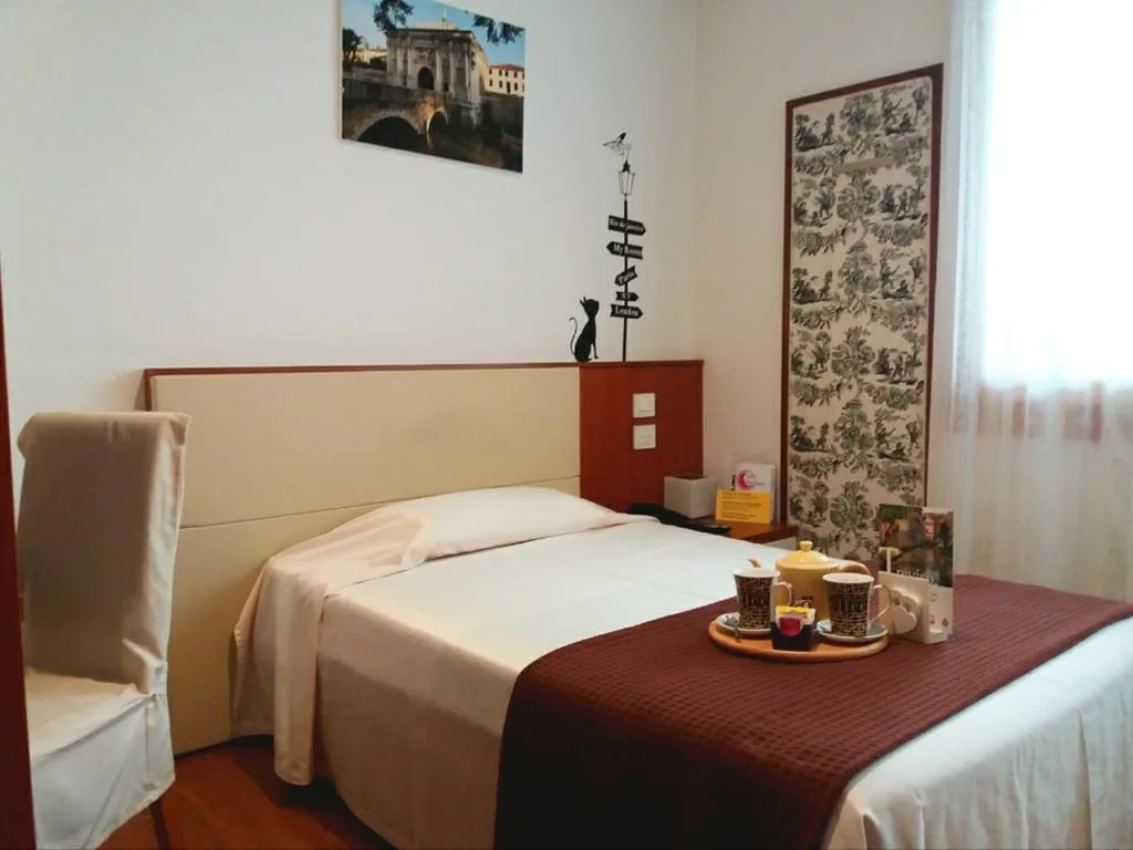 Hotel Mezzaluna
