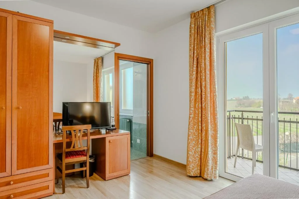 Hotel Nuova Barcaccia — foto 6