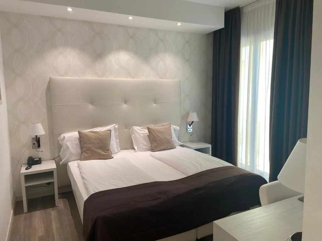 International Beach Hotel — foto 7