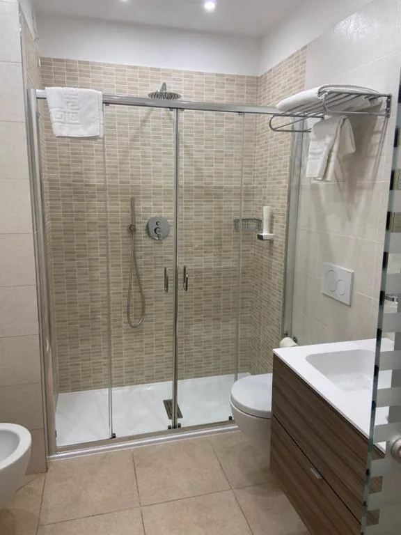 International Beach Hotel — foto 8