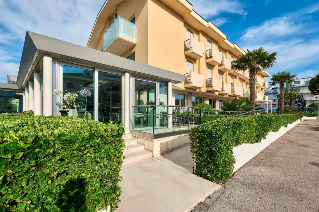 Junior Family Hotel — foto 3