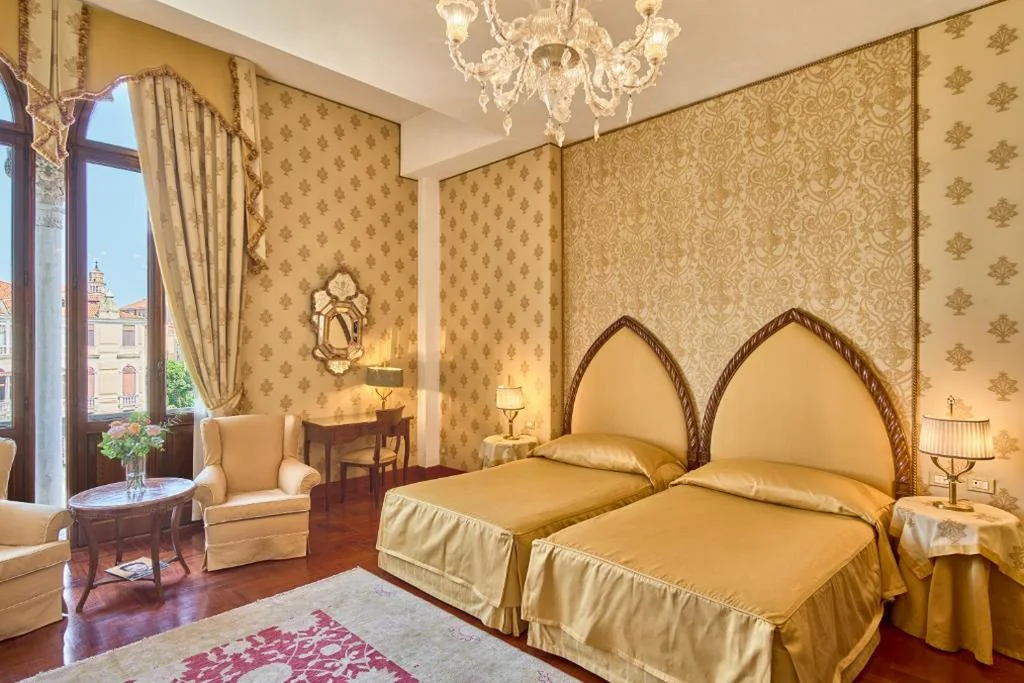 Junior Suite (3 Adulti) con Vista Canal Grande — Hotel Palazzo Stern