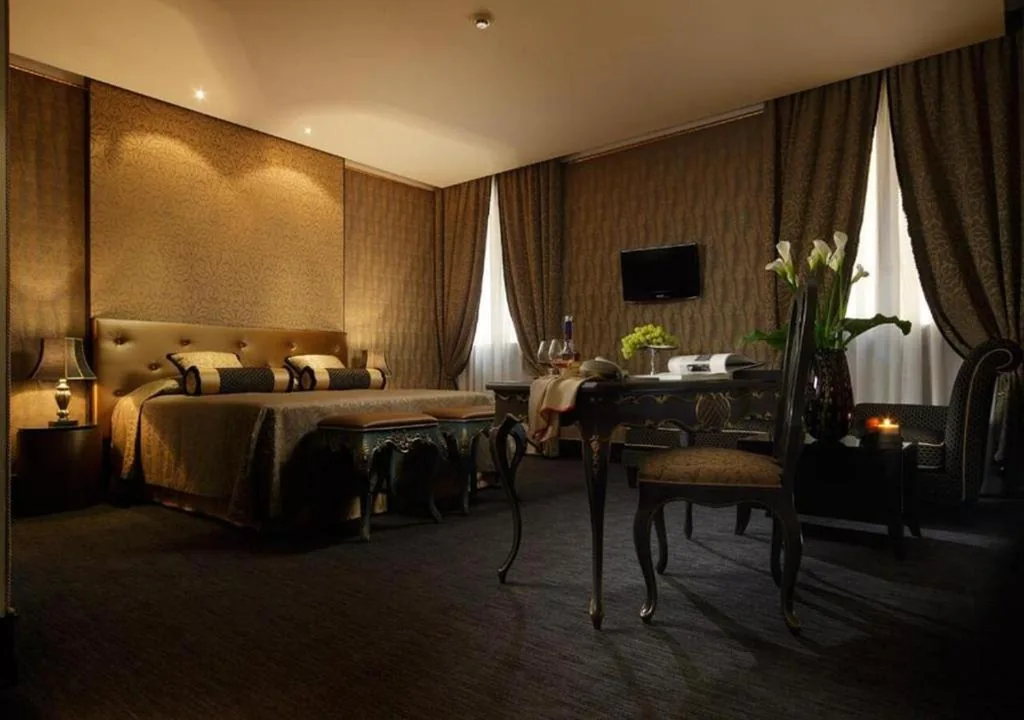 Junior Suite — Aqua Palace