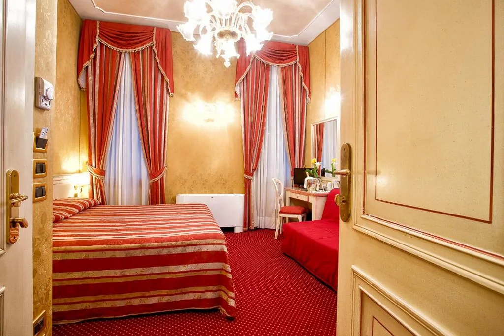 Junior Suite — Ca’ San Polo – Ferretti Hotels Collection