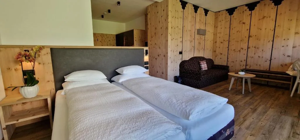 Junior Suite con Balcone — Hotel Garni Royal