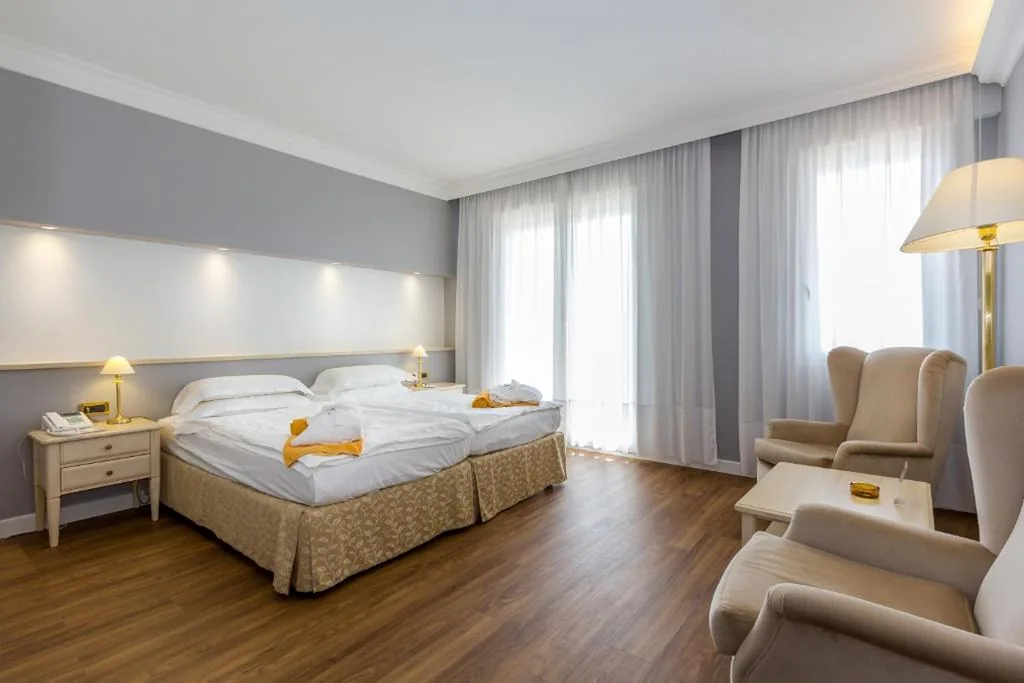 Junior Suite con Balcone — Hotel Terme Leonardo