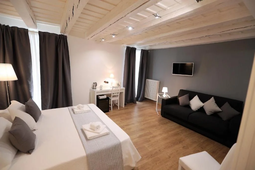 Junior Suite con Balcone — La Maison De Charme ROOMS