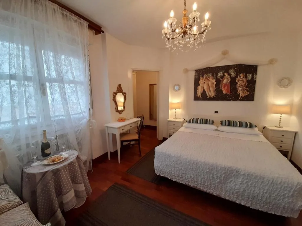 Junior Suite with Balcony — Luxury House B&B