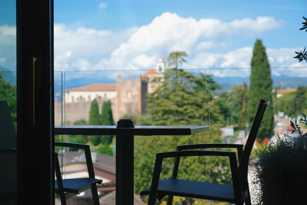 Junior Suite with Balcony — Palazzo della Scala Hotel – Luxury Suites & Spa