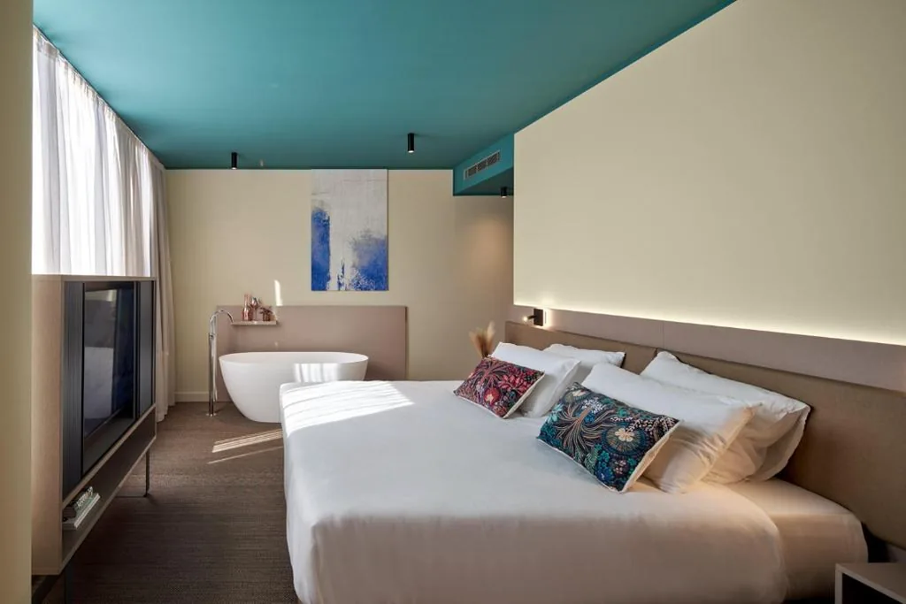 Junior Suite with Balcony — WANDERLUST HOTEL & APARTMENTS – SUITE & SPA – Bardolino, Lago di Garda – Verona