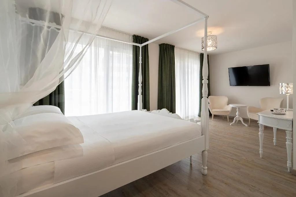 Junior Suite with Sauna — Fantinello Hotel