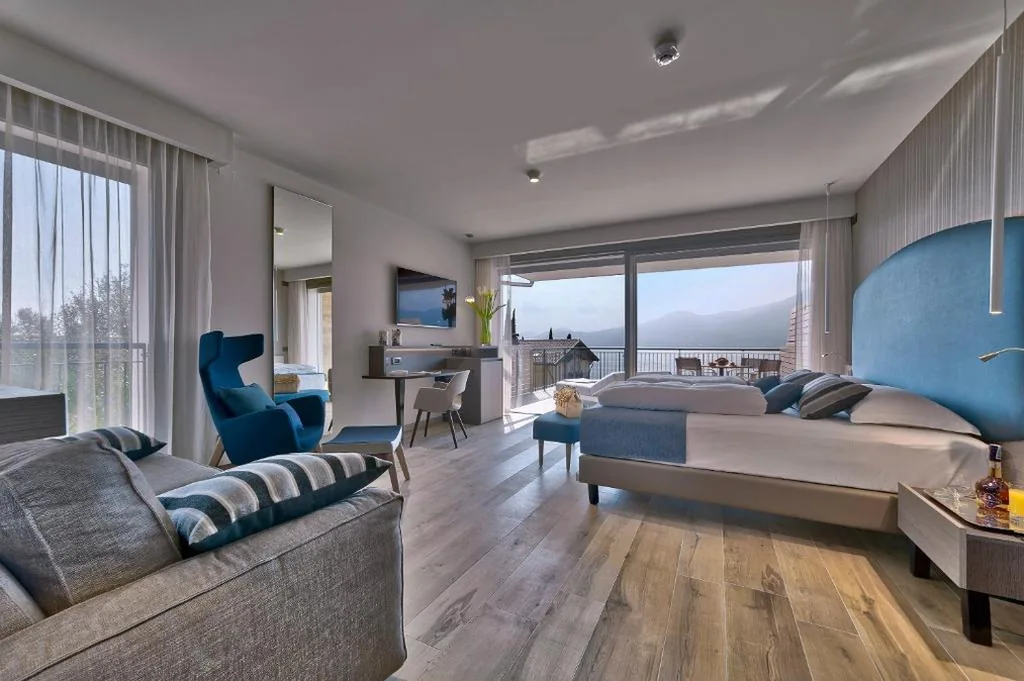 Junior Suite with Terrace and Lake View — Villa Remo by Hotel Galvani