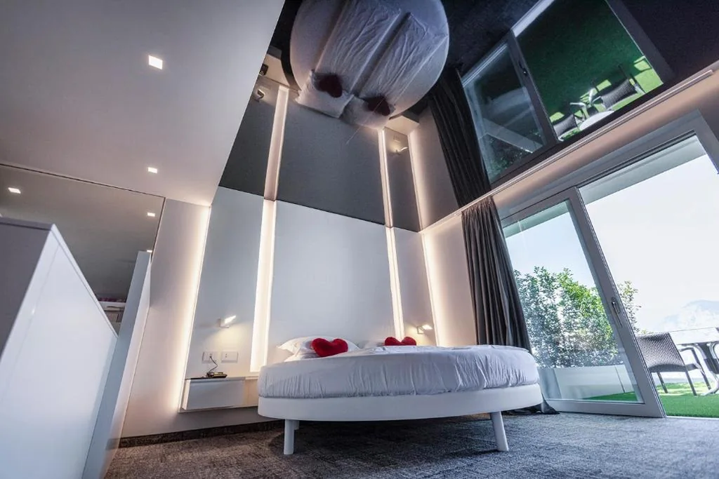 Junior Suite con Terrazza e Vista Lago — Wellness Hotel Casa Barca (Adult Only)