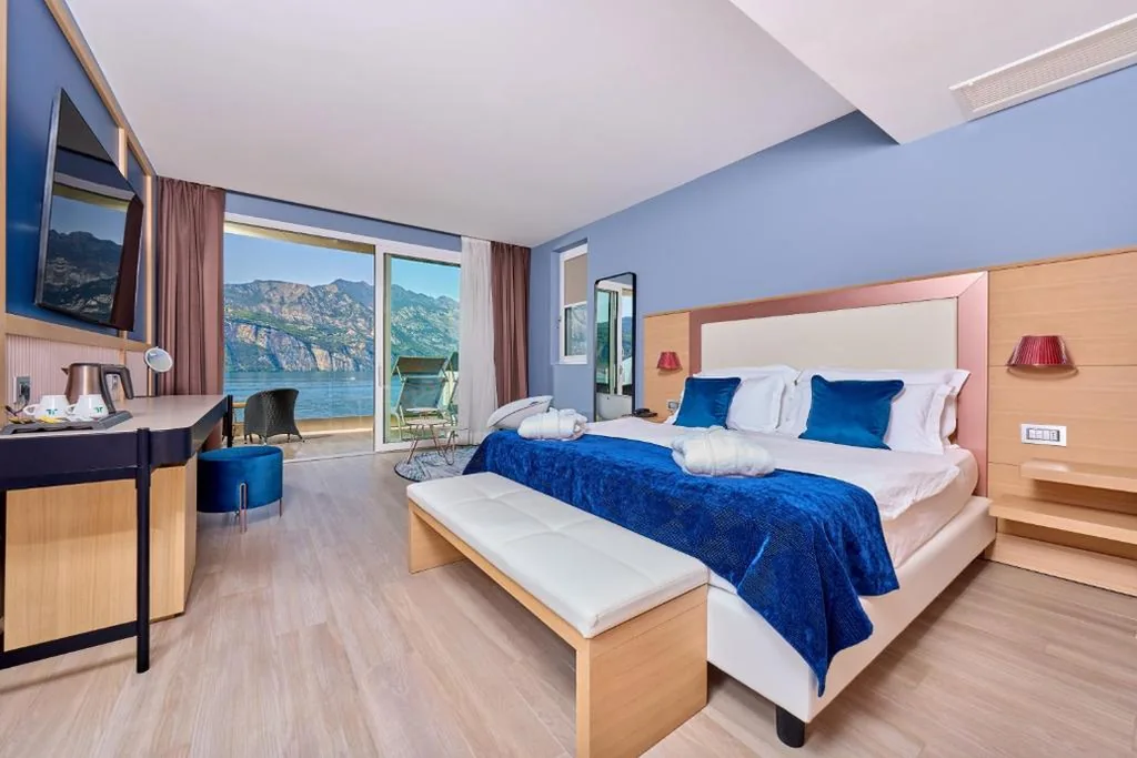 Junior Suite con Terrazza — Hotel Castello Lake Front