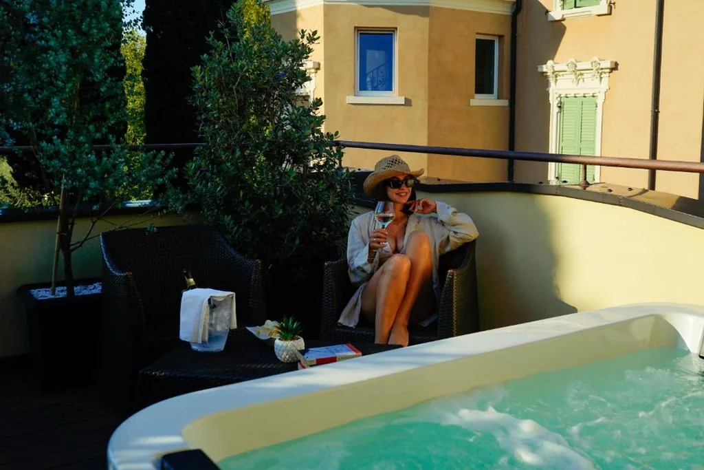 Junior Suite with Hot Tub — The Ziba Hotel & Spa