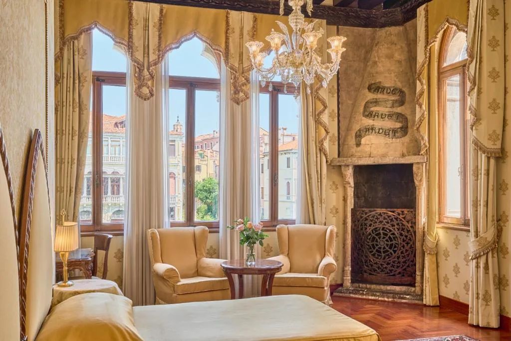 Junior Suite con Vista Canal Grande — Hotel Palazzo Stern