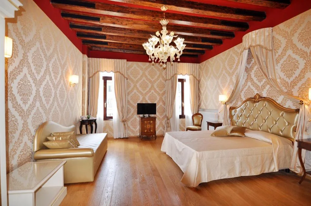 Junior Suite con Vista Canale — Dream suites