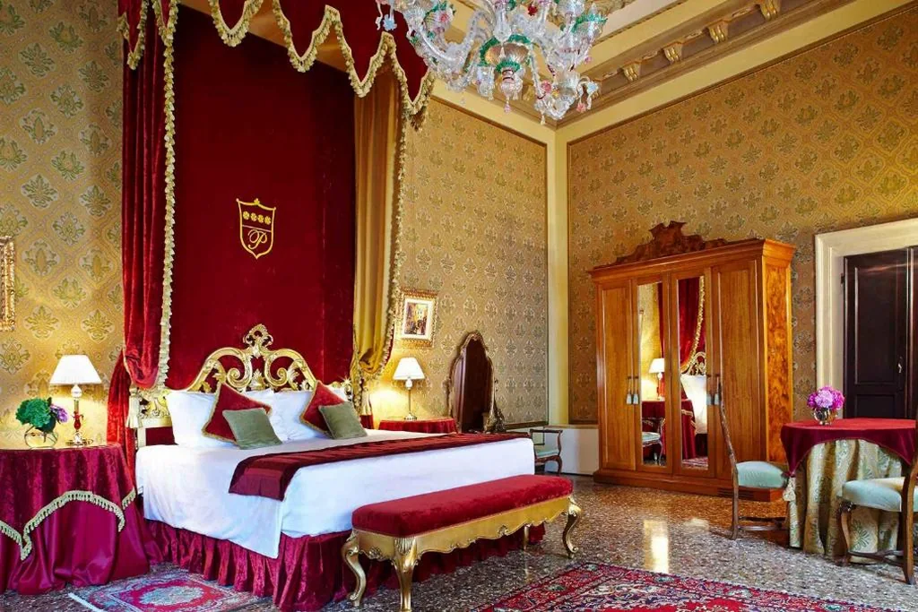 Junior Suite con Vista Canale — Palazzo Paruta & Wellness Suites