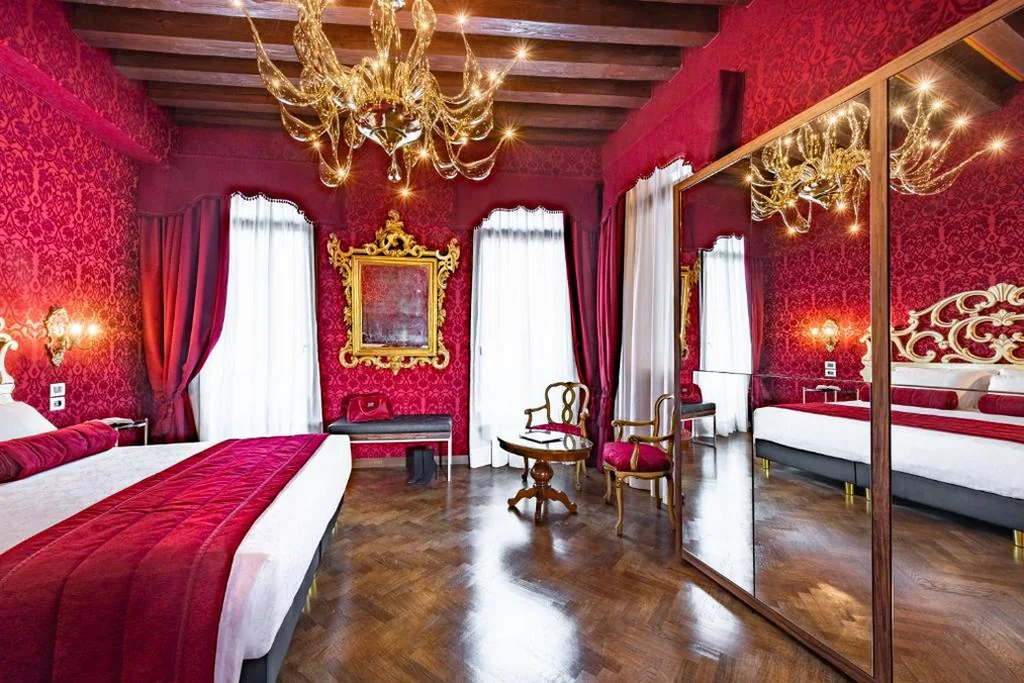 Junior Suite con Vista Canale — Palazzo San Lorenzo