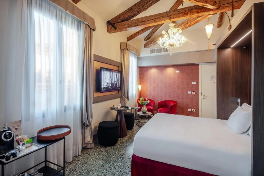 Junior Suite con Vista e Terrazza — Palazzo Barocci