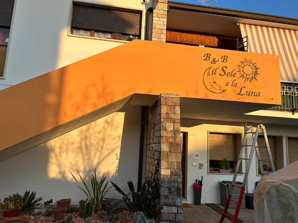 Junior Suite with Garden View — Il Sole e la Luna B&B in Garda