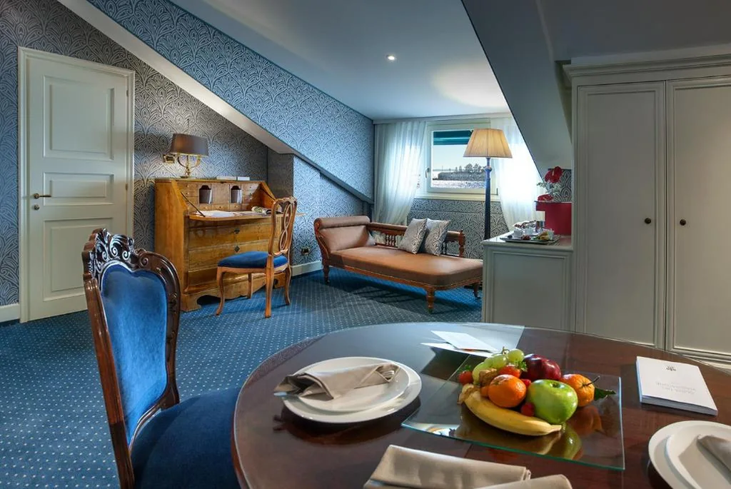 Junior Suite con Vista Laguna (2 Adulti) — Londra Palace Venezia