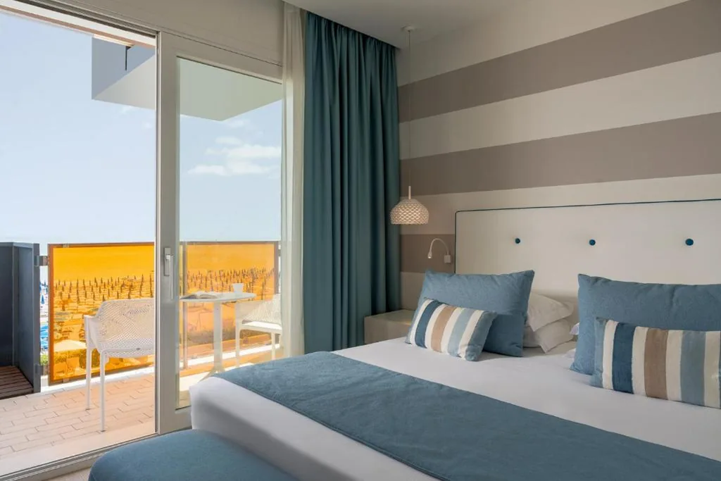 Junior Suite con Vista Mare — Hotel Orient & Pacific