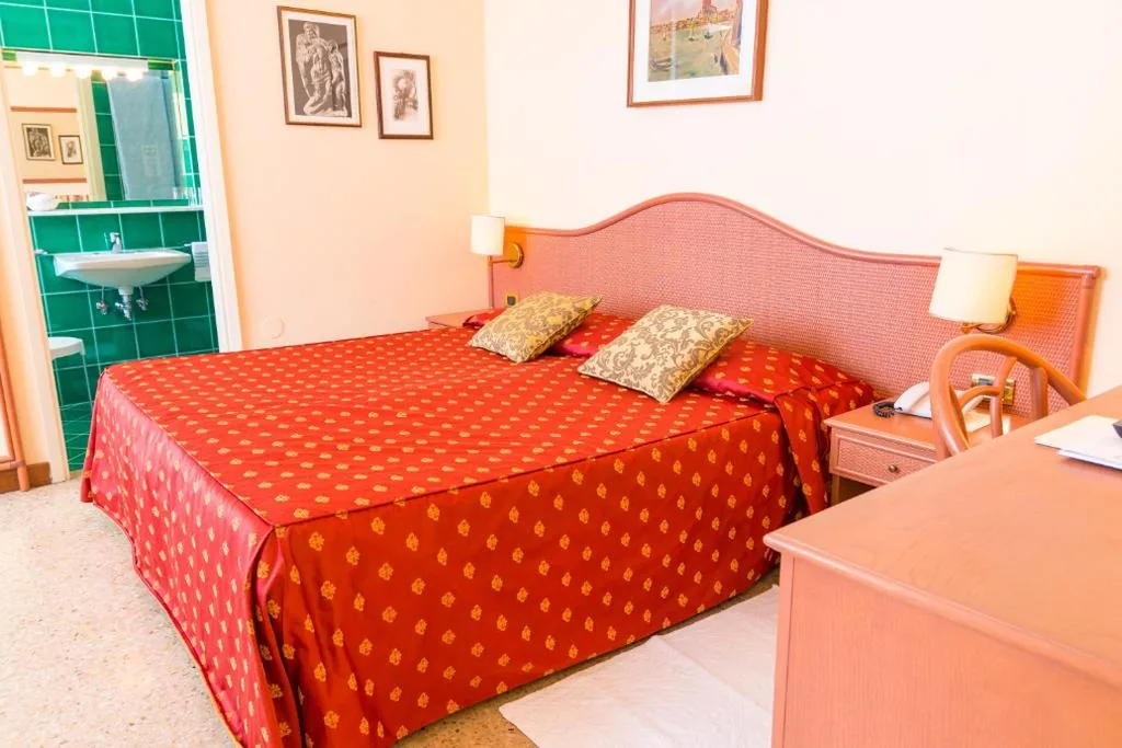 Junior Suite with Sea View — Hotel Principe