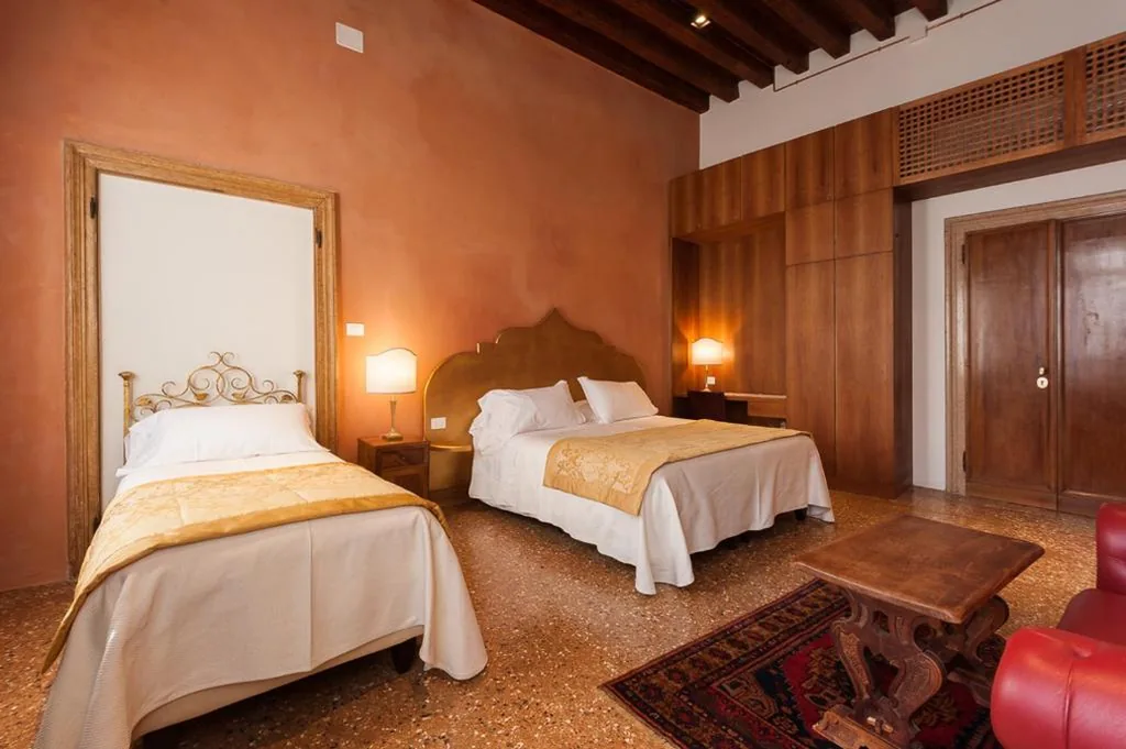 Junior Suite Deluxe — Ca’ Cappellis – Luxury B&B and Exclusive Apartments