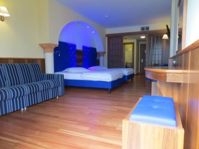 Junior Suite Deluxe con Terrazza — Hotel Alexander