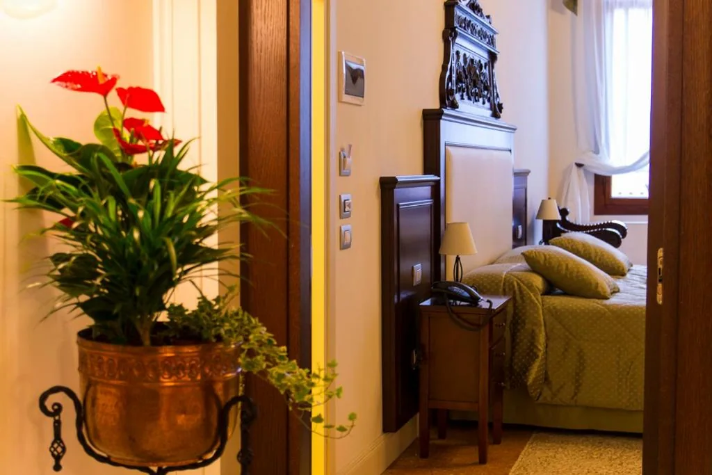 Junior Suite Deluxe — Hotel Sant’Antonin