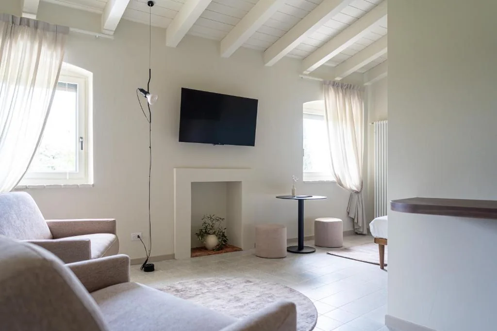 Deluxe Junior Suite — The Lake Suites – Luxury Suites in Lazise
