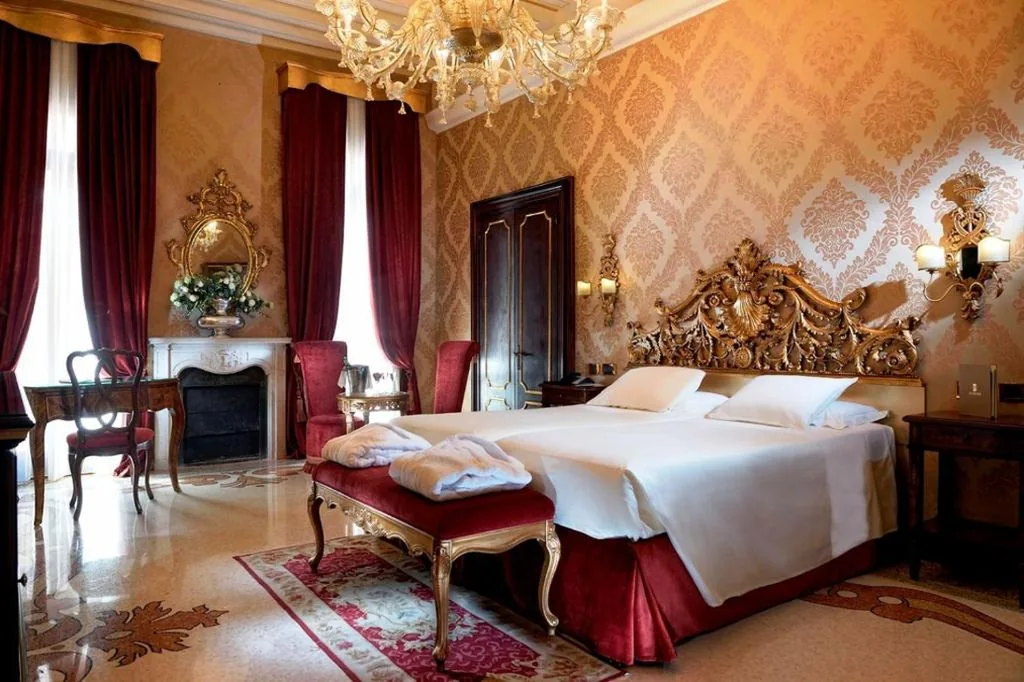 Junior Suite — Hotel Ai Reali – Small Luxury Hotels of the World
