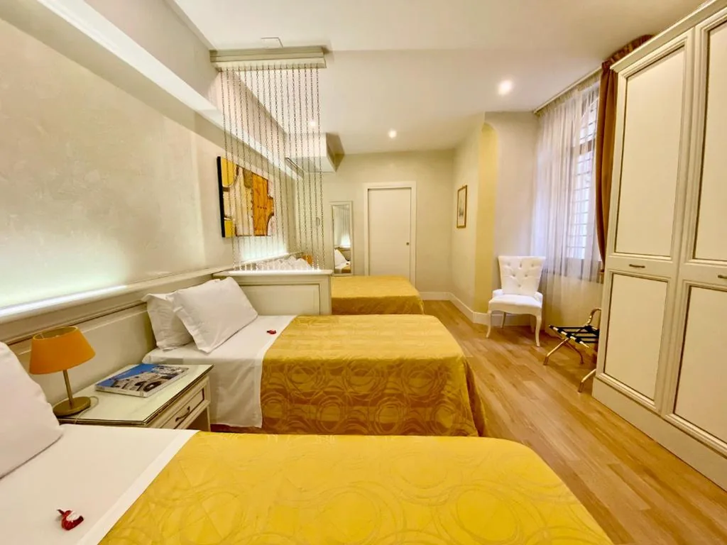 Junior Suite — Hotel Aurora