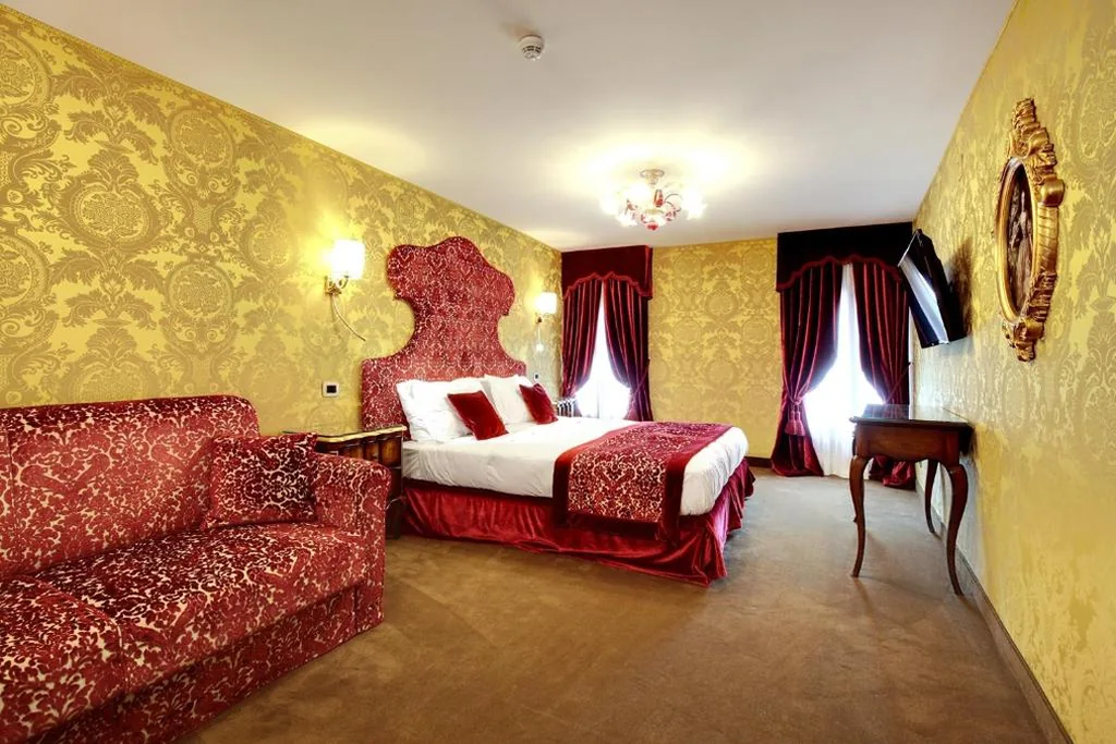 Junior Suite — Hotel Casanova