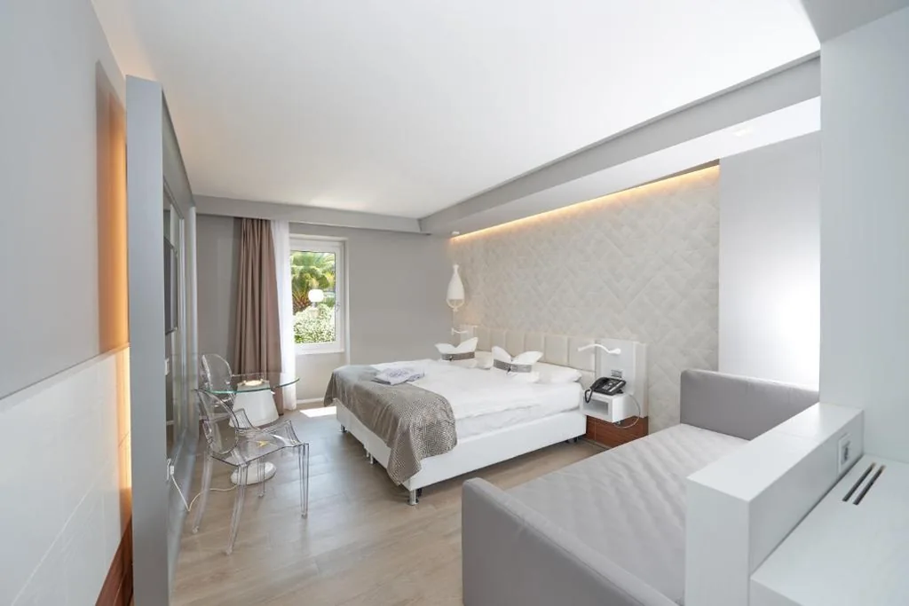 Junior Suite — Hotel Castello Lake Front