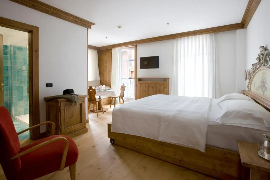 Junior Suite — Hotel Cortina