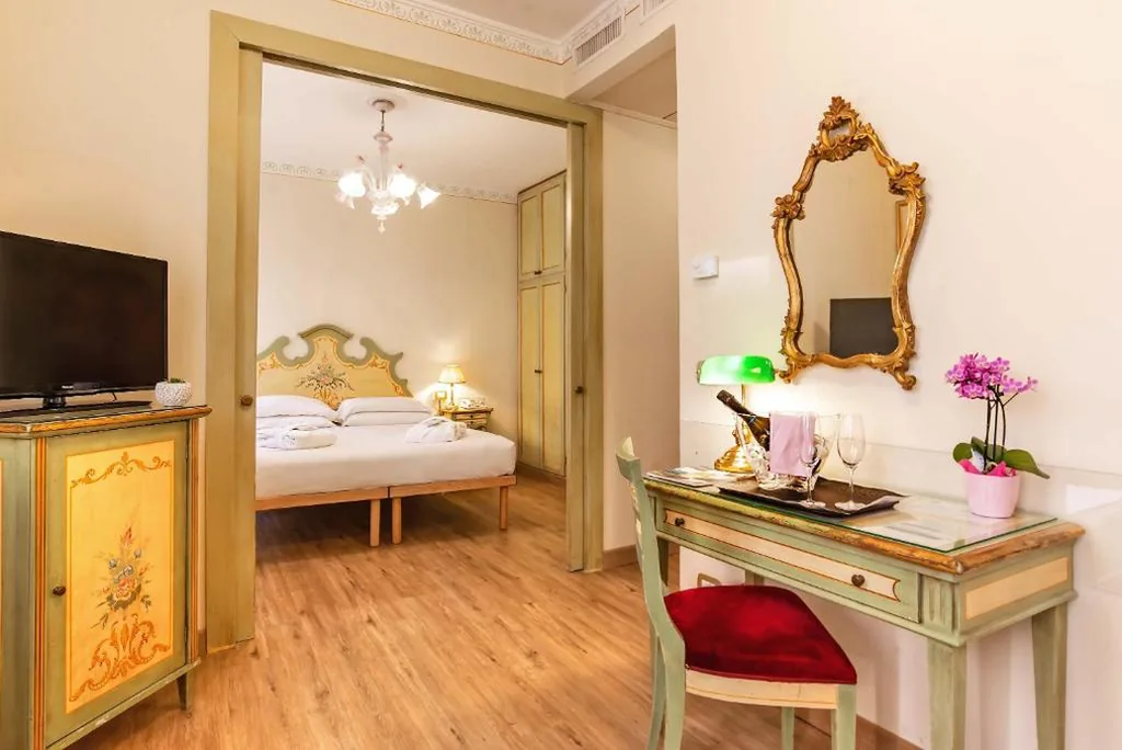 Junior Suite — Hotel La Fenice et Des Artistes