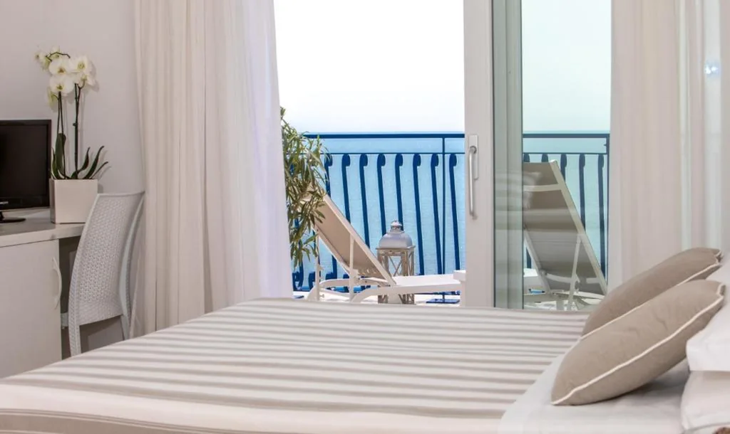 Junior Suite — Hotel Plaza Esplanade