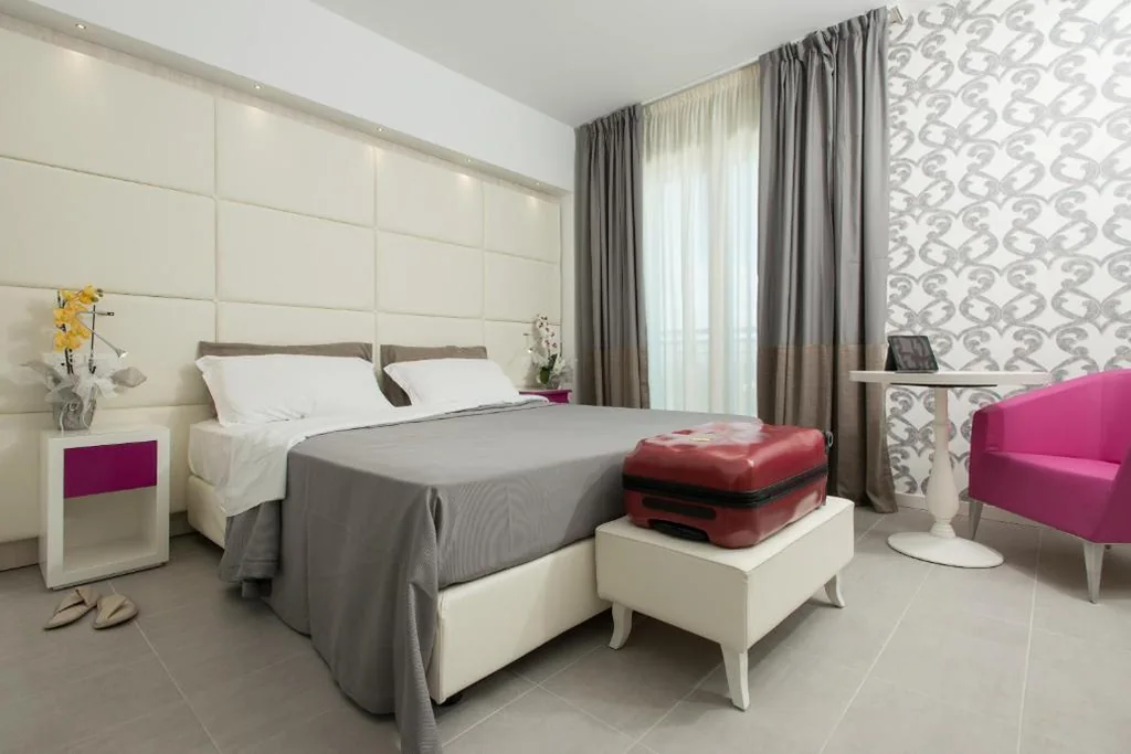 Junior Suite — Hotel Sheila