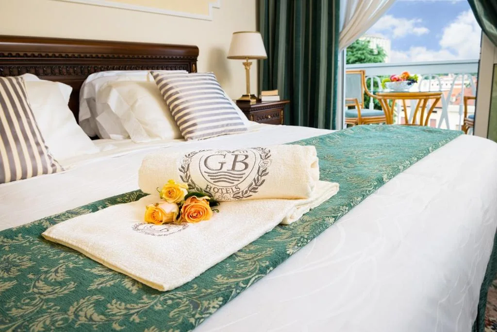 Junior Suite — Hotel Terme Due Torri – Hideaway & SPA