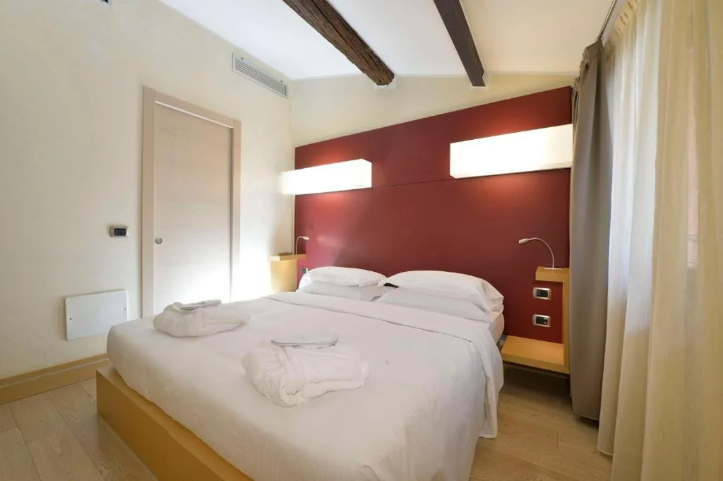 King Junior Suite — Best Western Hotel Armando