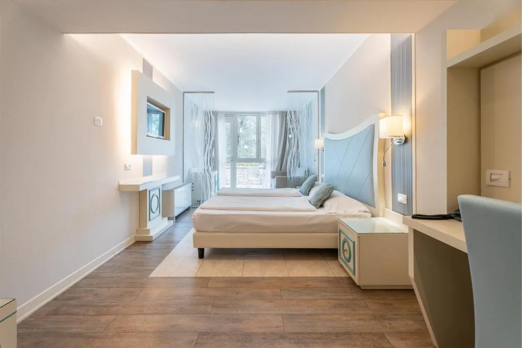 Junior Suite — Majestic Palace