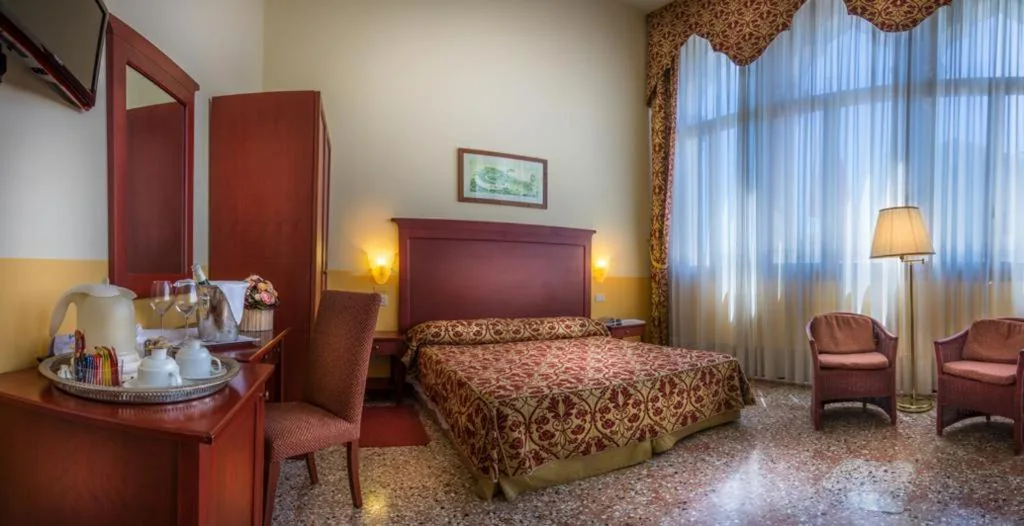 Junior Suite — Palazzo Marcello Hotel Al Sole