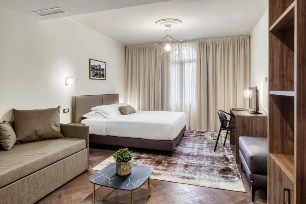 Junior Suite — Porta Altinia Suites