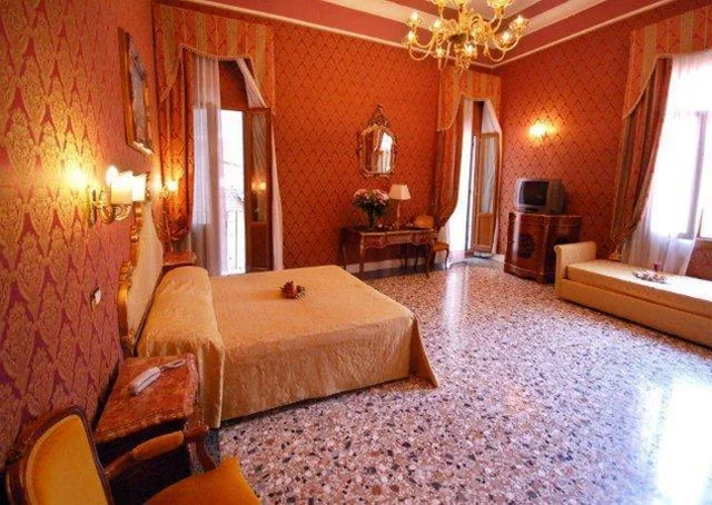 Junior Suite — Residenza Hotel San Maurizio