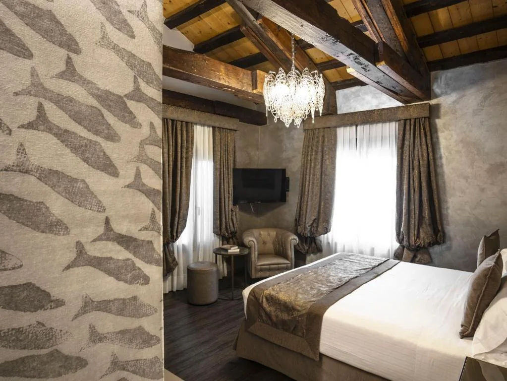 Junior Suite Romantic — Hotel Aquarius Venice – Ascend Collection