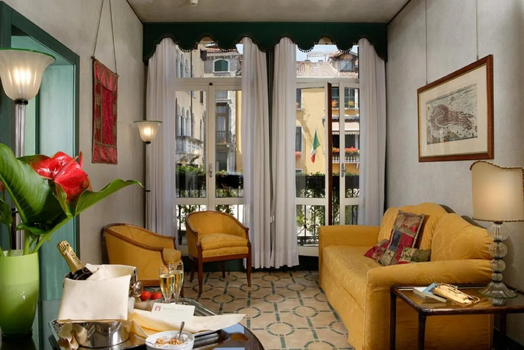 Junior Suite Superior — Palazzo del Giglio