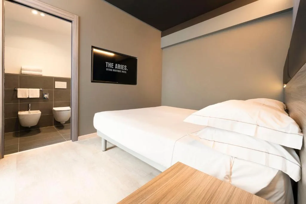 Junior Suite — The Aries Hotel